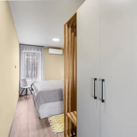Querchus 7 With Private Pool Apartman Novigrad (Istria)