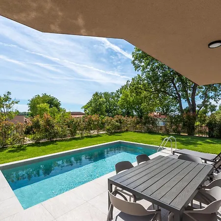 Querchus 7 With Private Pool Apartman Novigrad (Istria)